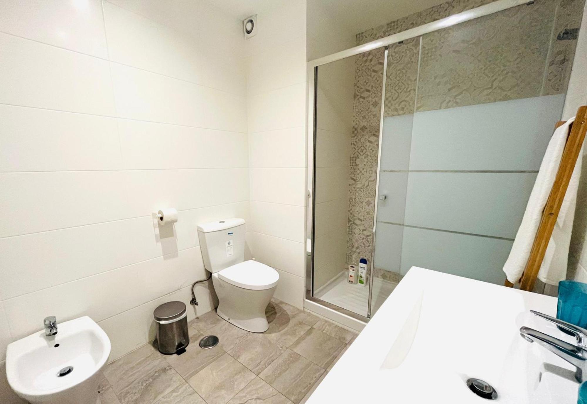 Brandnew Designer's 2-bed 1011d Appartement *