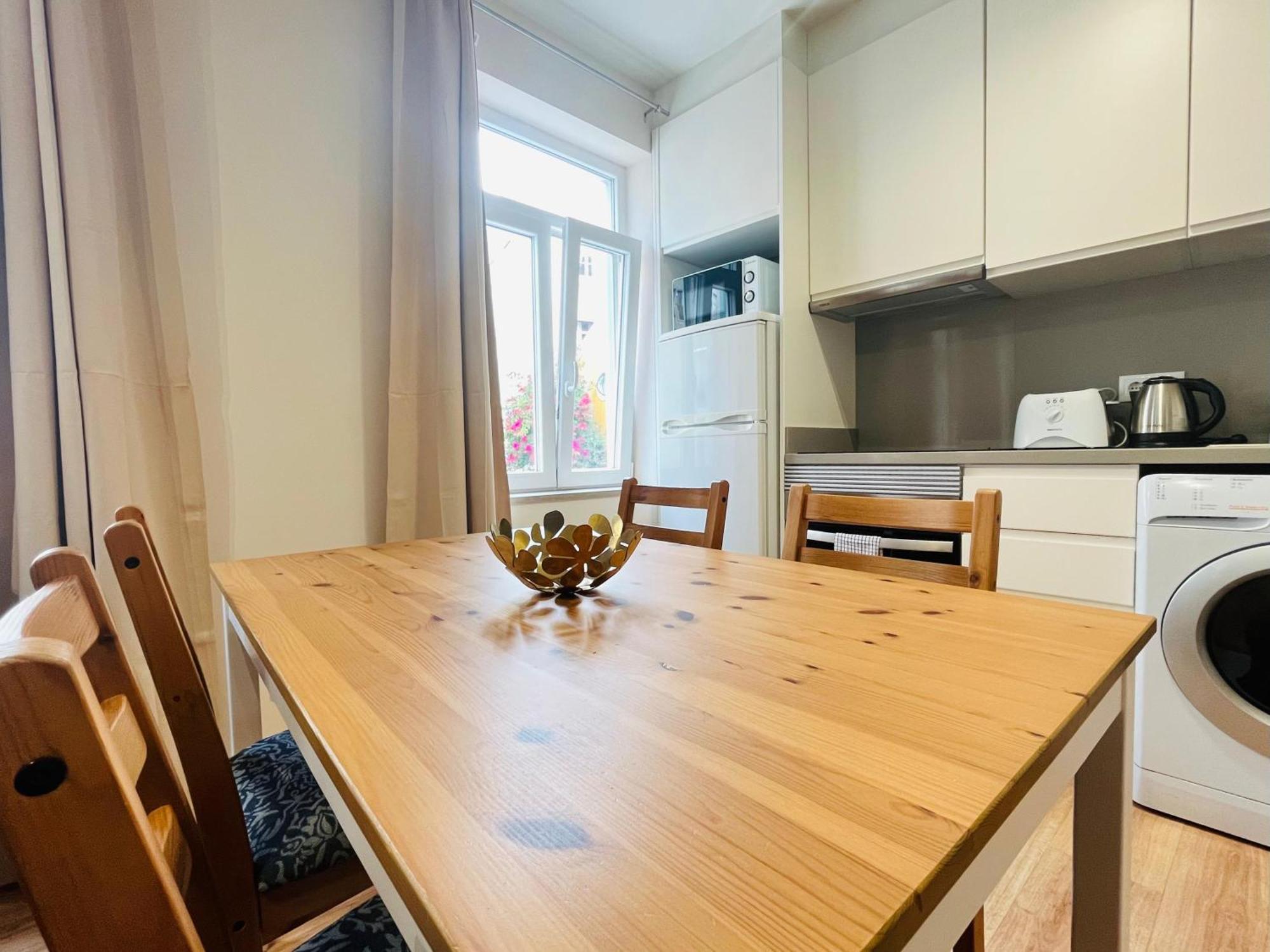 Brandnew Designer's 2-bed 1011d Appartement *